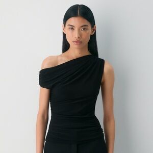 Aritzia Gallery Top